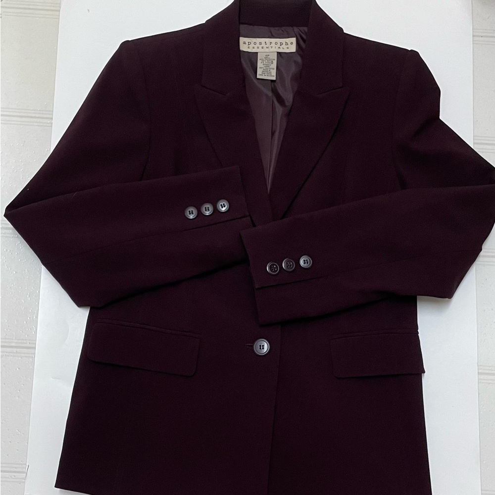 Apostrophe essentials Dark Plum Blazer Size 6p